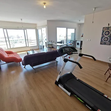 Must Stay - Harbour View Residence Apartment Larnaca