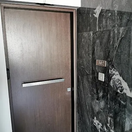 Must Stay - Harbour View Residence Apartment *